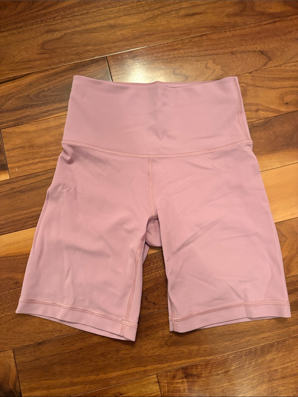 Aritzia TNA - Mauve biker shorts